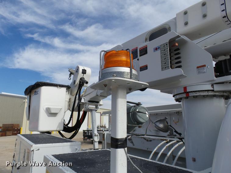 image for item DD2435 2012 Ford F550 bucket truck