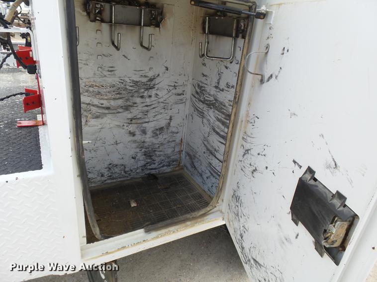 image for item DD2435 2012 Ford F550 bucket truck