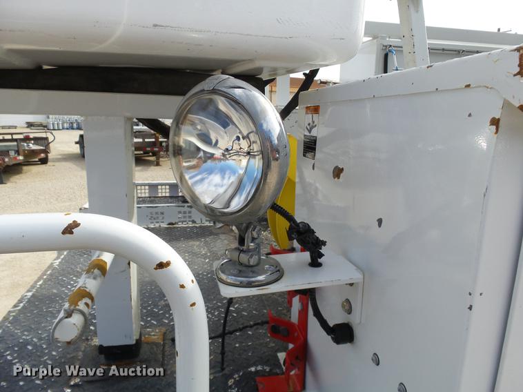 image for item DD2435 2012 Ford F550 bucket truck