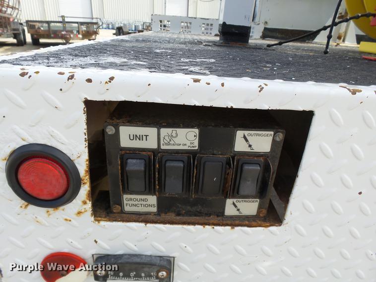 image for item DD2435 2012 Ford F550 bucket truck