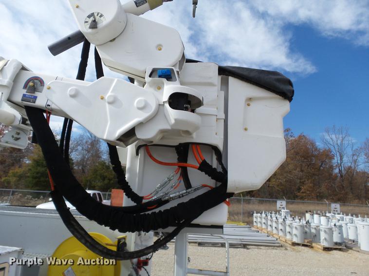 image for item DD2435 2012 Ford F550 bucket truck