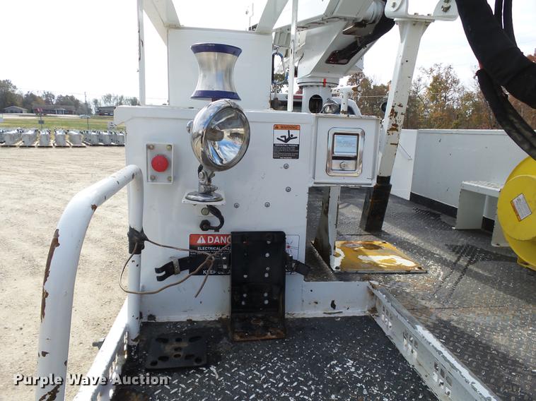 image for item DD2435 2012 Ford F550 bucket truck