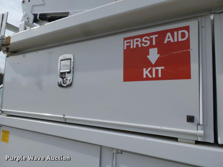 image for item DD2435 2012 Ford F550 bucket truck