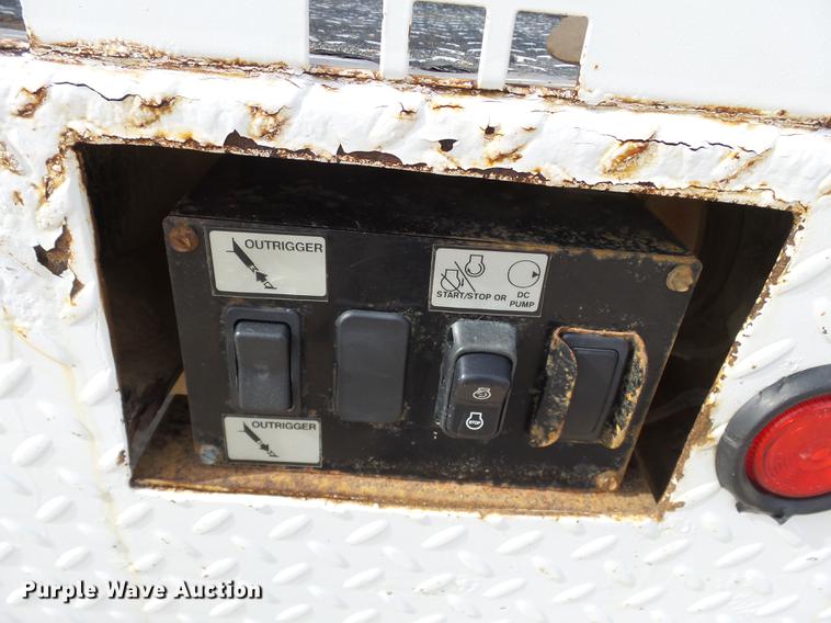 image for item DD2435 2012 Ford F550 bucket truck