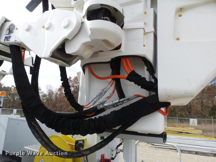 image for item DD2435 2012 Ford F550 bucket truck