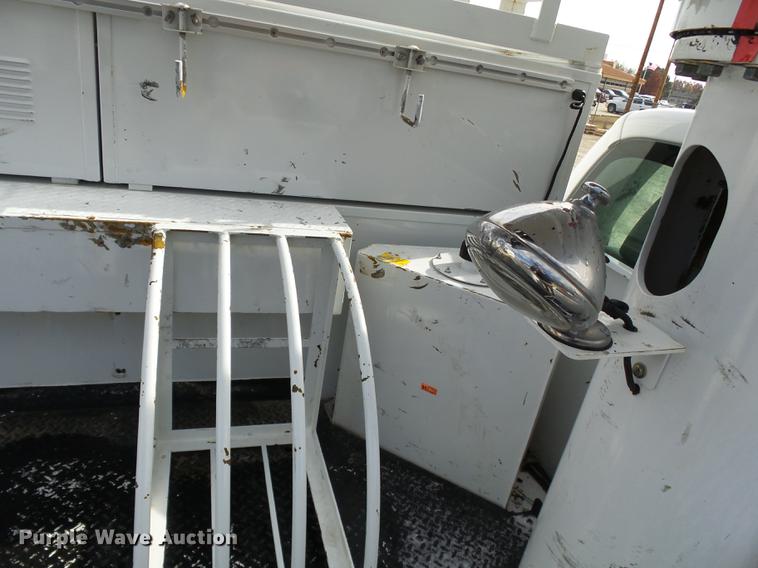 image for item DD2435 2012 Ford F550 bucket truck