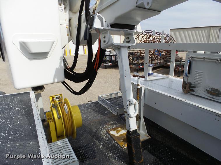 image for item DD2435 2012 Ford F550 bucket truck