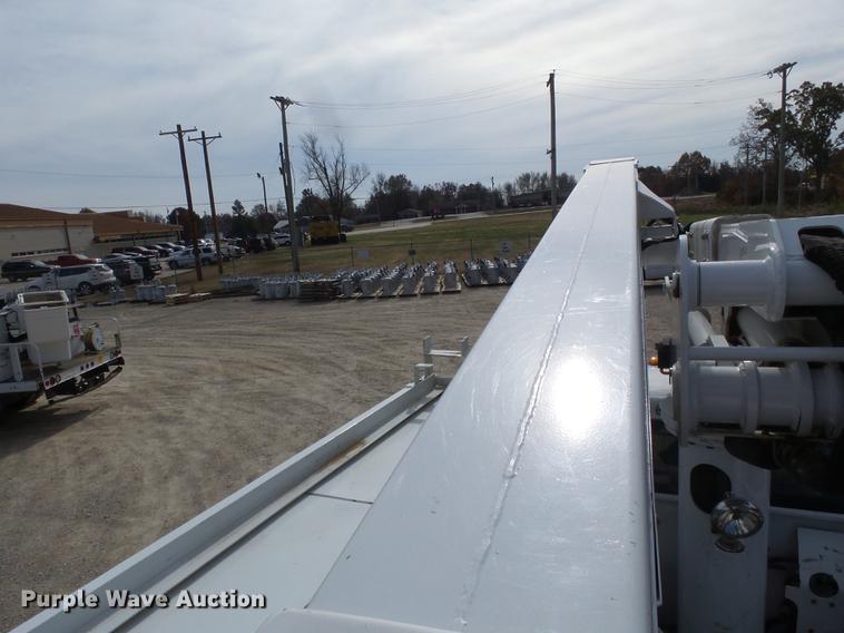 image for item DD2435 2012 Ford F550 bucket truck