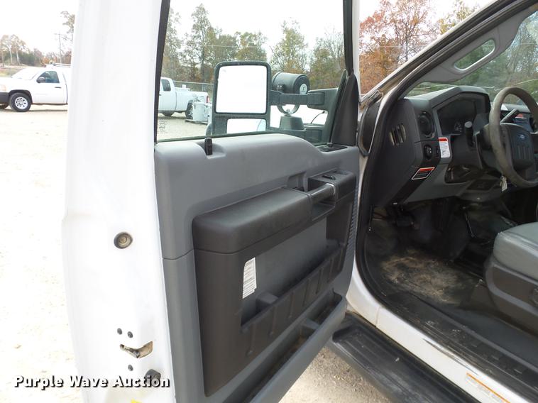 image for item DD2435 2012 Ford F550 bucket truck