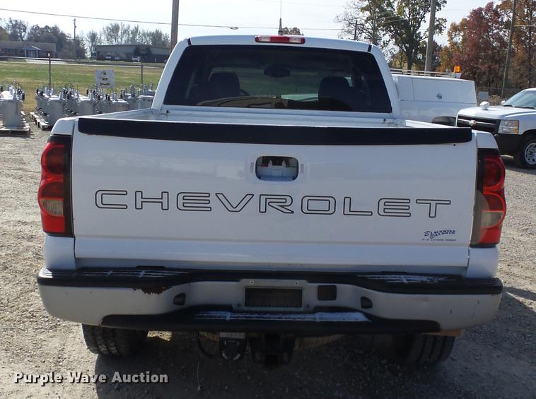 image for item DD2436 2006 Chevrolet Silverado 1500 Ext. Cab pickup truck
