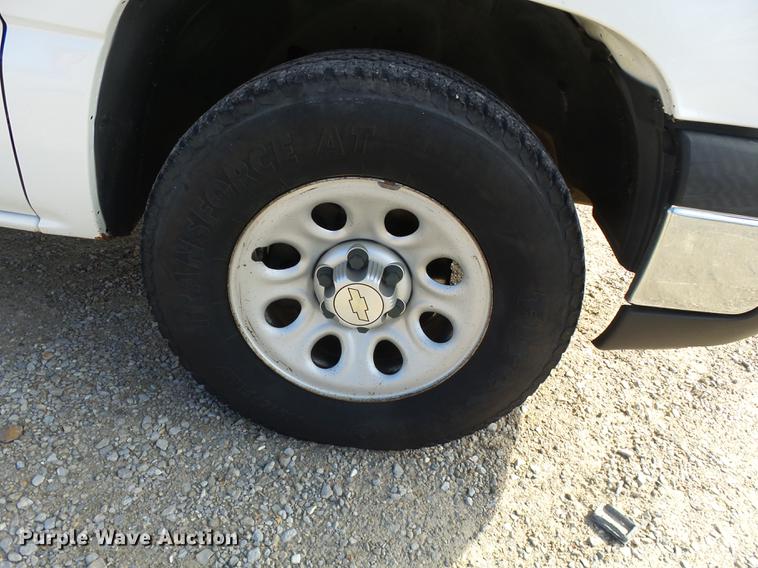 image for item DD2436 2006 Chevrolet Silverado 1500 Ext. Cab pickup truck
