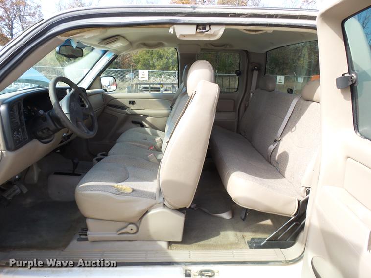 image for item DD2436 2006 Chevrolet Silverado 1500 Ext. Cab pickup truck