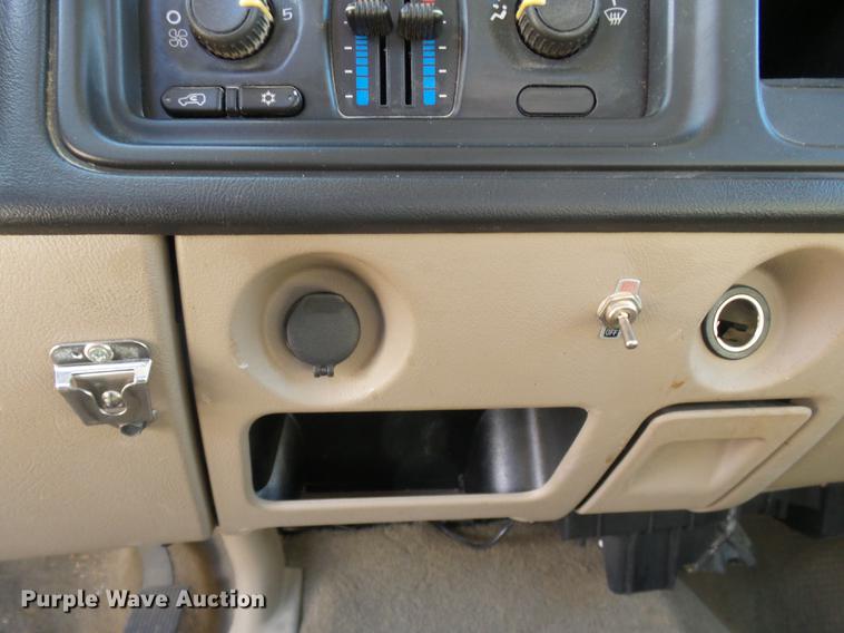 image for item DD2436 2006 Chevrolet Silverado 1500 Ext. Cab pickup truck