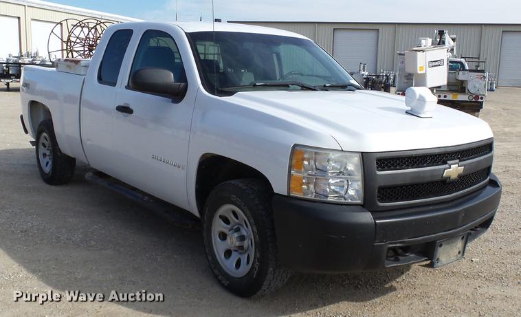 image for item DD2437 2008 Chevrolet Silverado 1500 Ext. Cab pickup truck