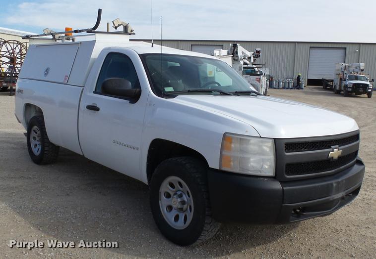 image for item DD2438 2008 Chevrolet Silverado 1500 pickup truck