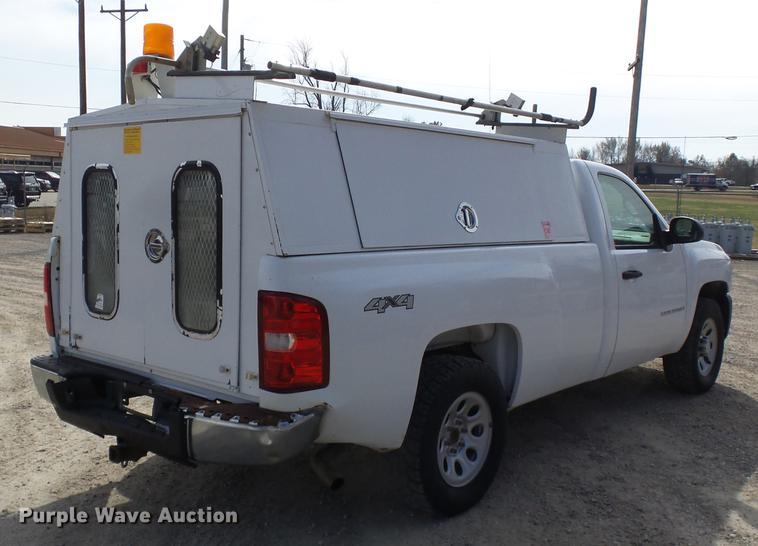 image for item DD2438 2008 Chevrolet Silverado 1500 pickup truck