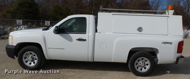 image for item DD2438 2008 Chevrolet Silverado 1500 pickup truck