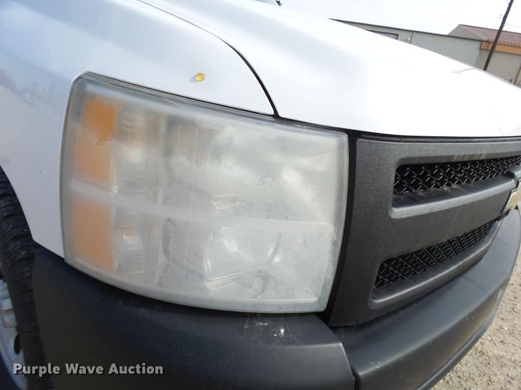 image for item DD2438 2008 Chevrolet Silverado 1500 pickup truck