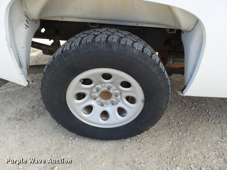 image for item DD2438 2008 Chevrolet Silverado 1500 pickup truck
