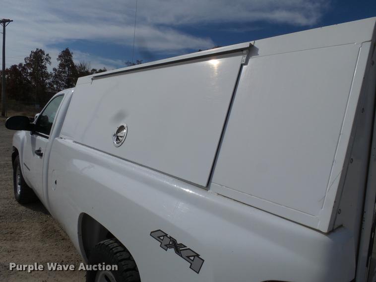 image for item DD2438 2008 Chevrolet Silverado 1500 pickup truck