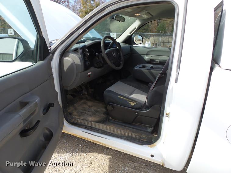 image for item DD2438 2008 Chevrolet Silverado 1500 pickup truck