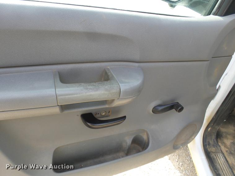 image for item DD2438 2008 Chevrolet Silverado 1500 pickup truck