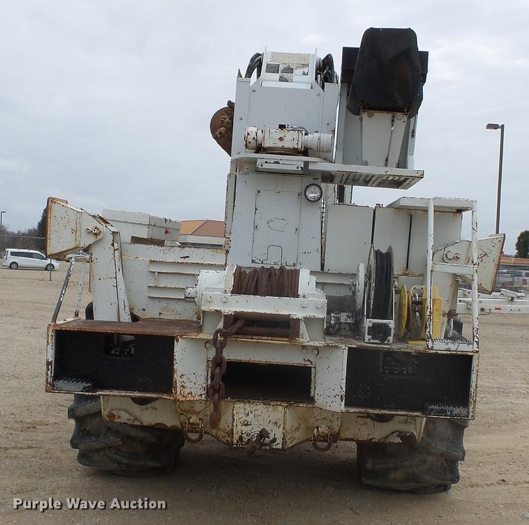 image for item DD2451 1992 Timberjack 380C skidder with digger derrick