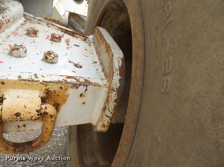 image for item DD2451 1992 Timberjack 380C skidder with digger derrick