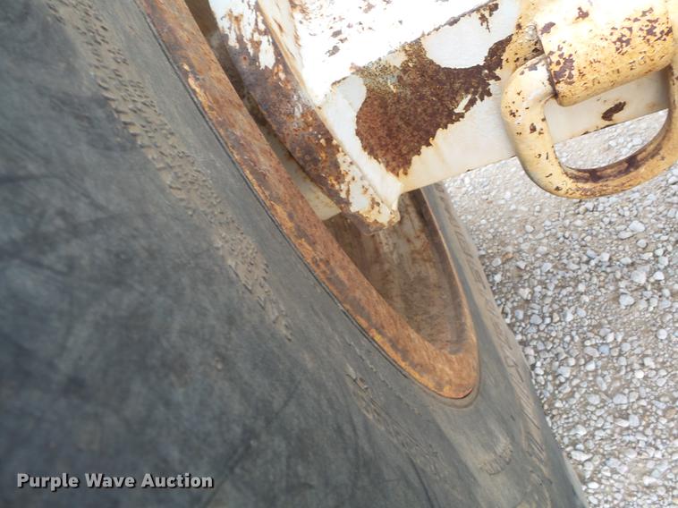 image for item DD2451 1992 Timberjack 380C skidder with digger derrick