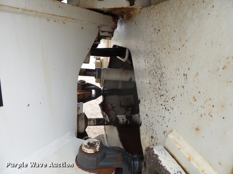 image for item DD2451 1992 Timberjack 380C skidder with digger derrick