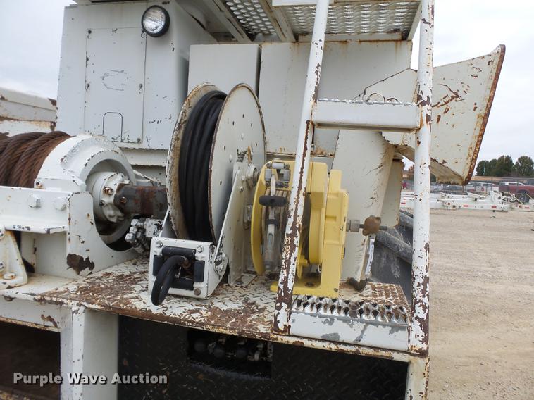 image for item DD2451 1992 Timberjack 380C skidder with digger derrick