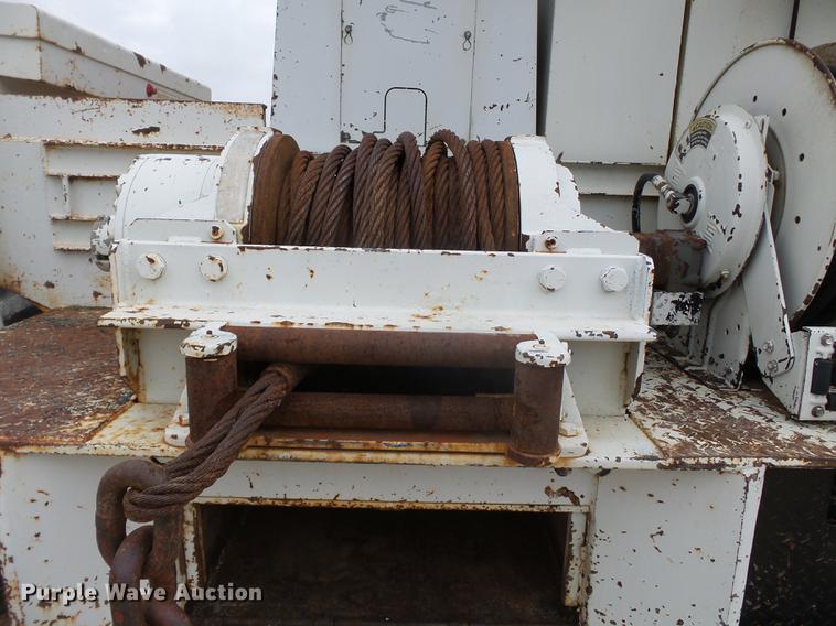 image for item DD2451 1992 Timberjack 380C skidder with digger derrick