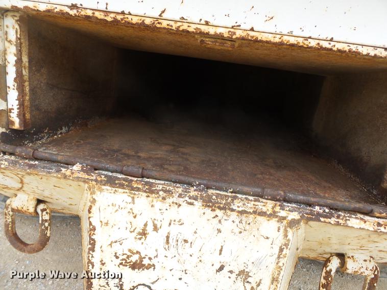 image for item DD2451 1992 Timberjack 380C skidder with digger derrick