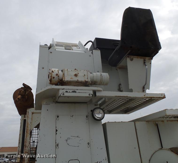 image for item DD2451 1992 Timberjack 380C skidder with digger derrick