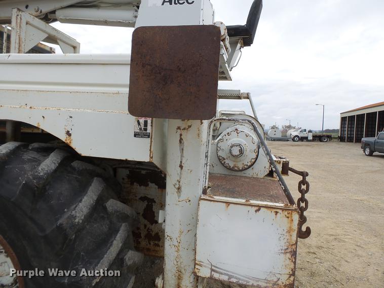 image for item DD2451 1992 Timberjack 380C skidder with digger derrick