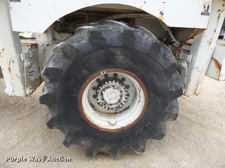 image for item DD2451 1992 Timberjack 380C skidder with digger derrick