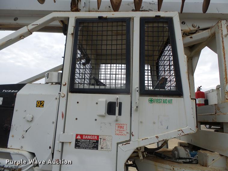 image for item DD2451 1992 Timberjack 380C skidder with digger derrick