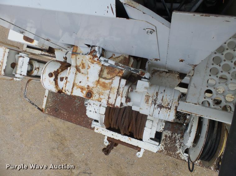 image for item DD2451 1992 Timberjack 380C skidder with digger derrick