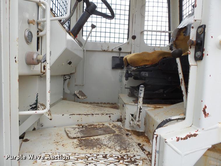 image for item DD2451 1992 Timberjack 380C skidder with digger derrick