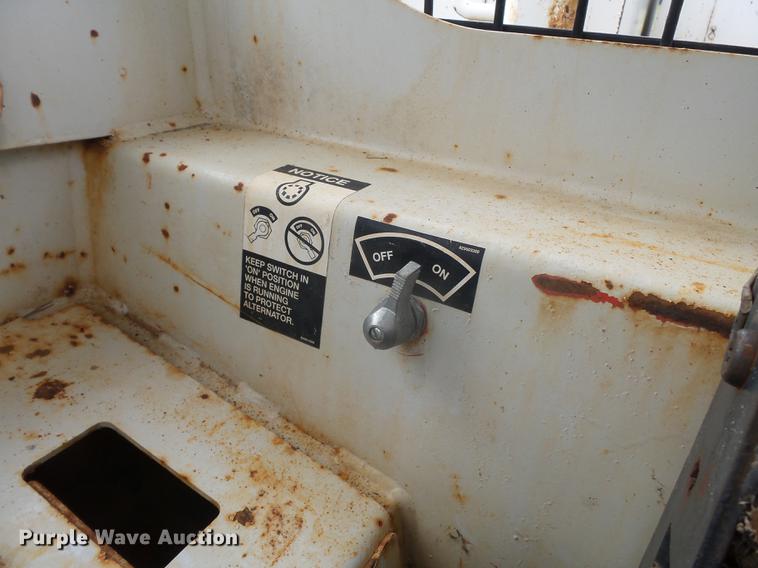 image for item DD2451 1992 Timberjack 380C skidder with digger derrick