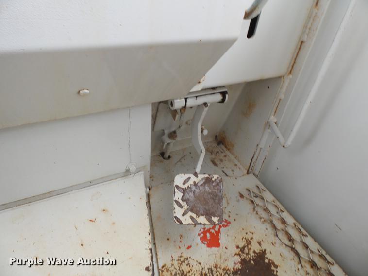 image for item DD2451 1992 Timberjack 380C skidder with digger derrick