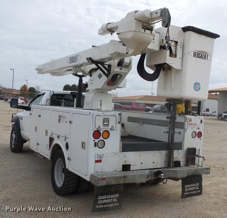 image for item DD2452 2009 Dodge Ram 5500 bucket truck