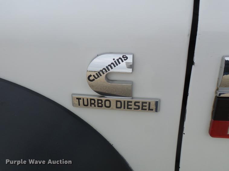 image for item DD2452 2009 Dodge Ram 5500 bucket truck