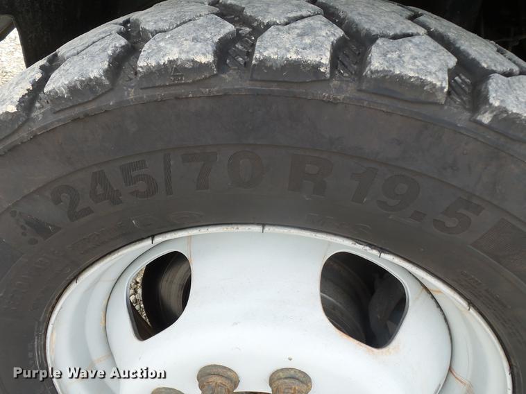 image for item DD2452 2009 Dodge Ram 5500 bucket truck