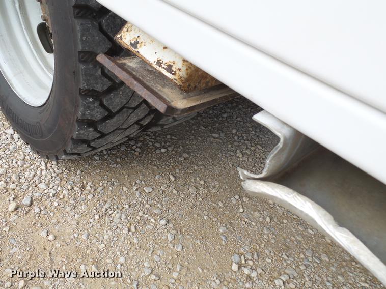 image for item DD2452 2009 Dodge Ram 5500 bucket truck