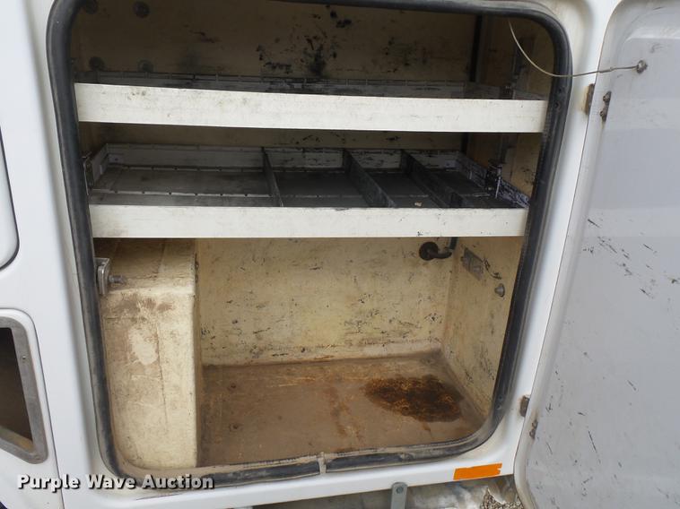 image for item DD2452 2009 Dodge Ram 5500 bucket truck