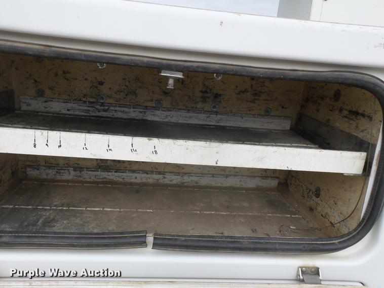 image for item DD2452 2009 Dodge Ram 5500 bucket truck