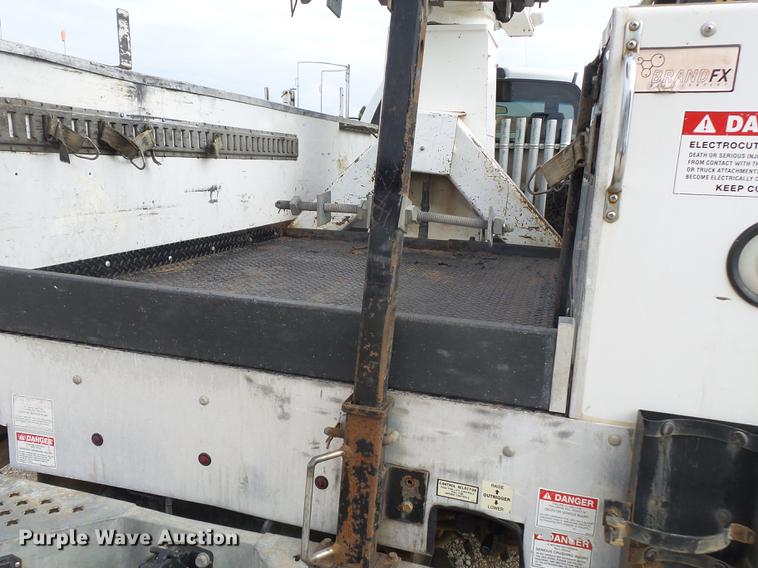 image for item DD2452 2009 Dodge Ram 5500 bucket truck