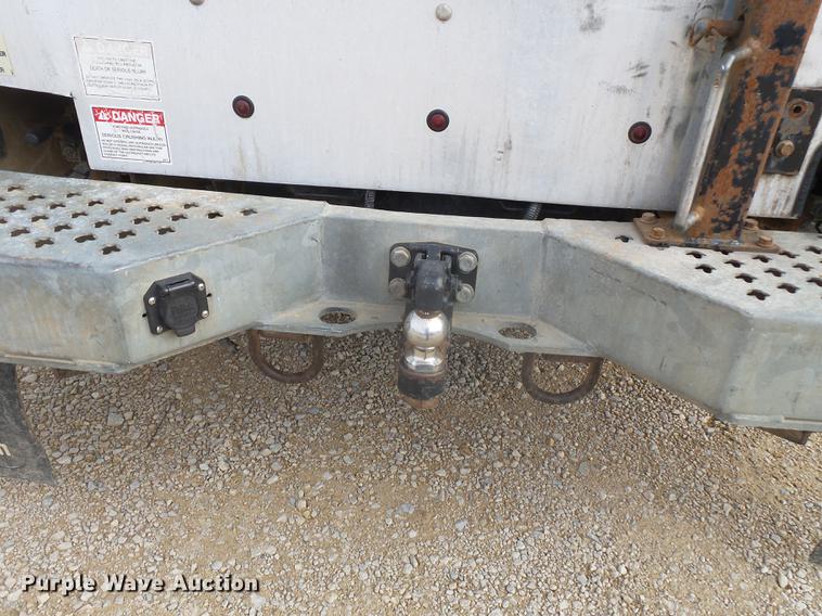 image for item DD2452 2009 Dodge Ram 5500 bucket truck