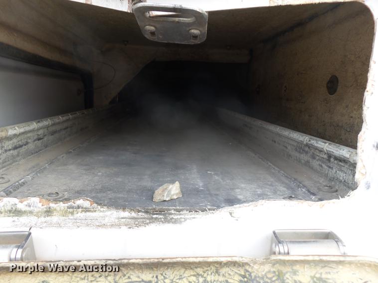 image for item DD2452 2009 Dodge Ram 5500 bucket truck